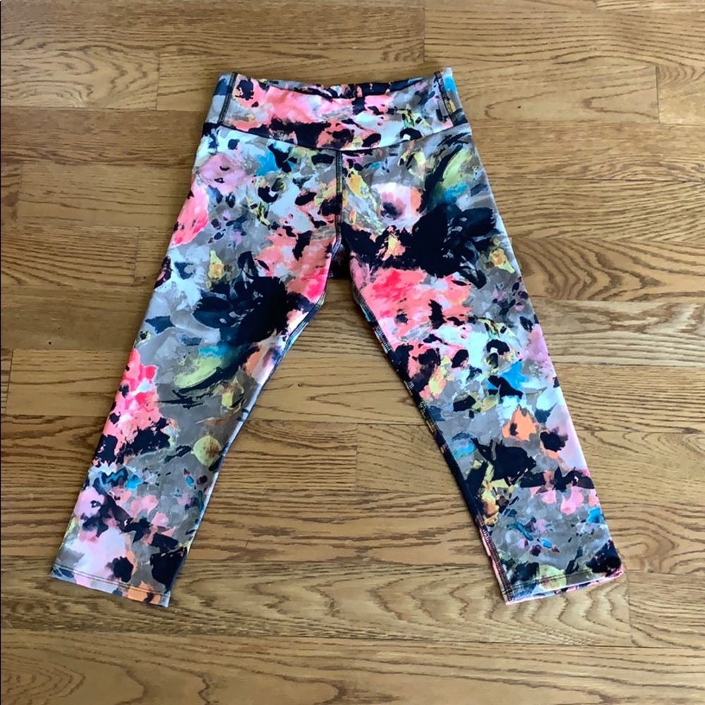 Women’s Medium mesh cropped leggings